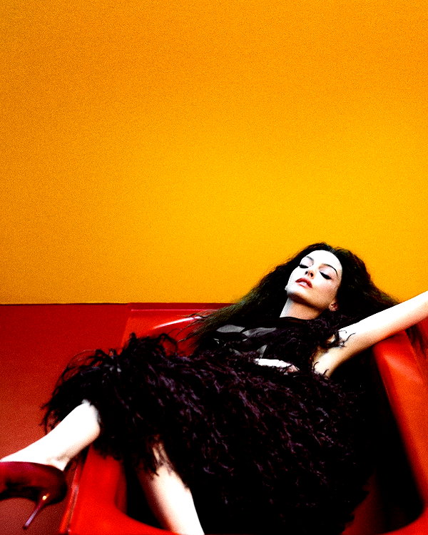 annehathaway instagram image archive image