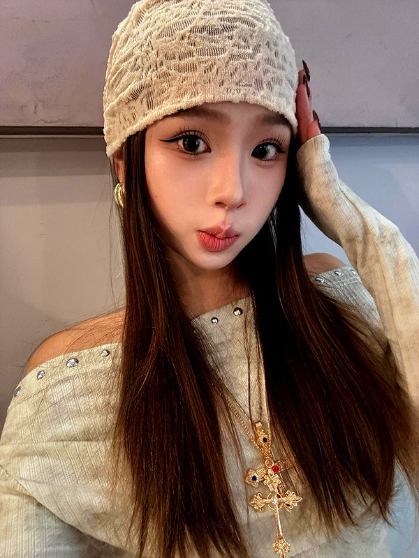 e.shao_417 instagram image archive image
