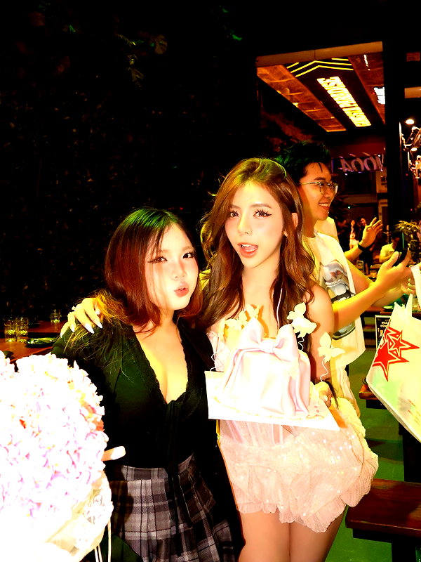 lyhythuedoxinh instagram image archive image