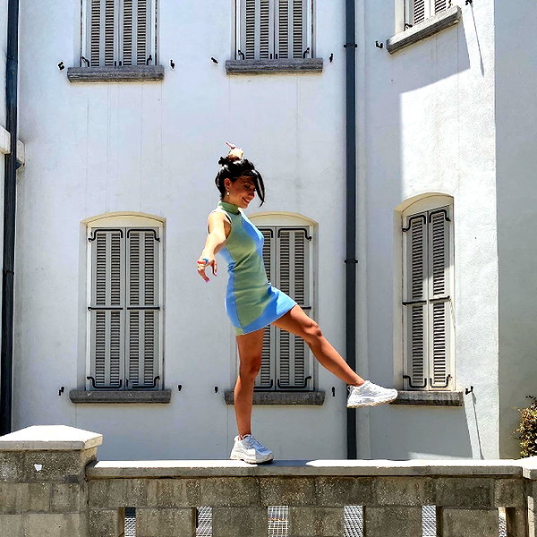 romi_henenson instagram image archive image