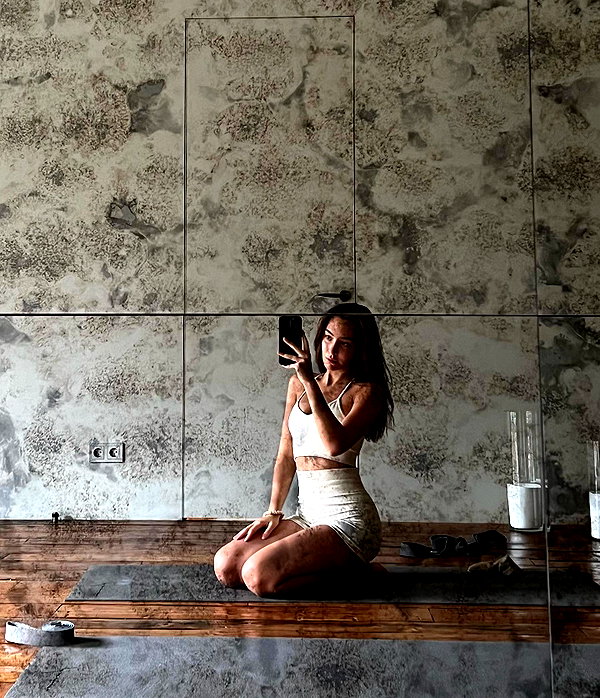 veroni22ka instagram image archive image