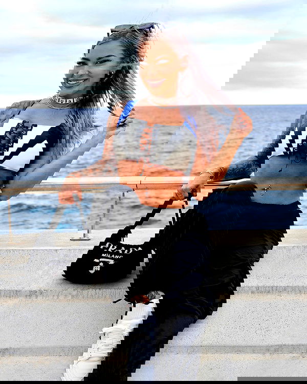 itshayleydavies itshayleydavies archive image