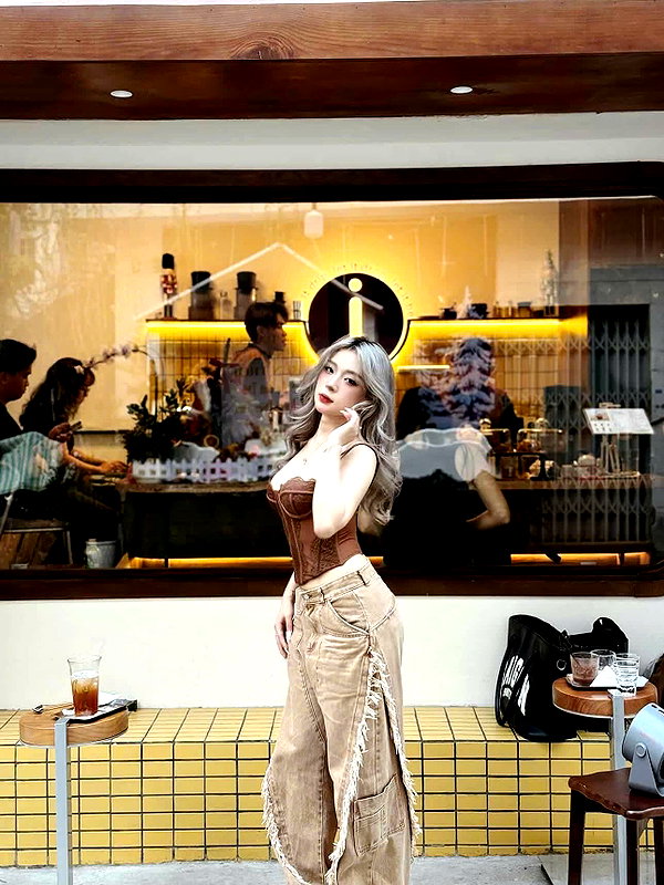 lyhythuedoxinh instagram image archive image