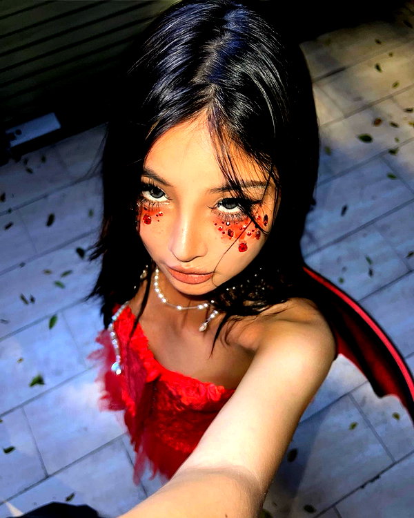 ll.lu1s instagram image archive image