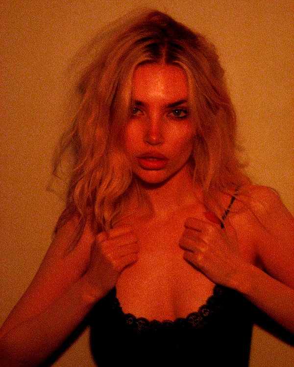 anya4everr instagram image archive image