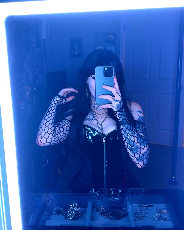 machine_mommy instagram image archive image