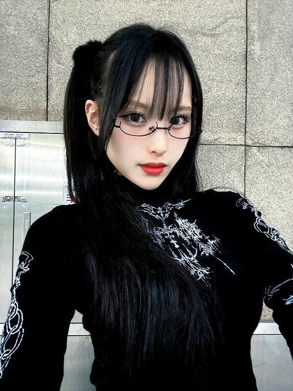 yamikumo_leisa instagram image archive image