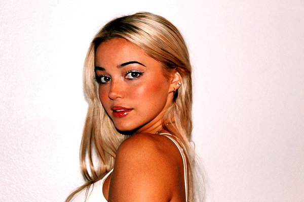 livvydunne instagram image archive image