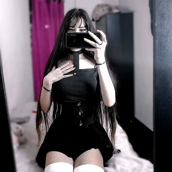 shevaal_x instagram image archive image