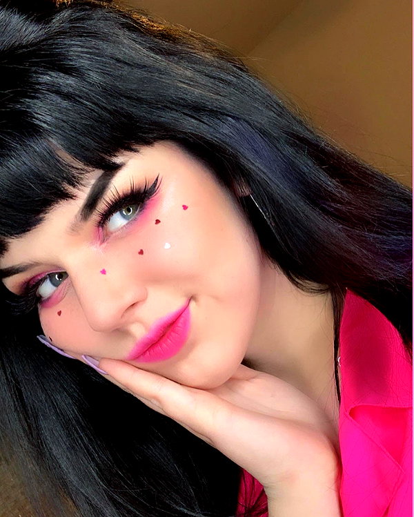yeahimcaroline instagram image archive image