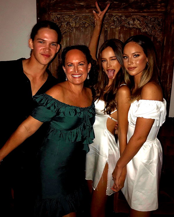 olivia.mathers instagram image archive image