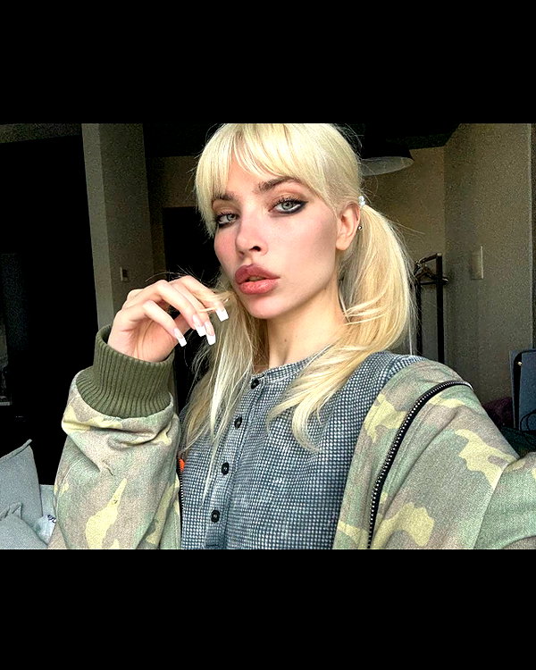 anya4everr instagram image archive image