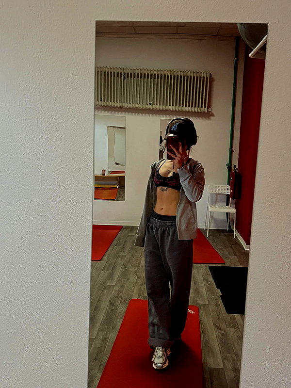 cata.leyah instagram image archive image