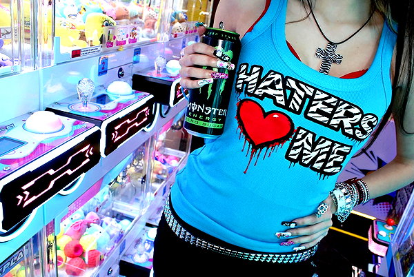 Archived image from @cyberangelz.shop on Instagram