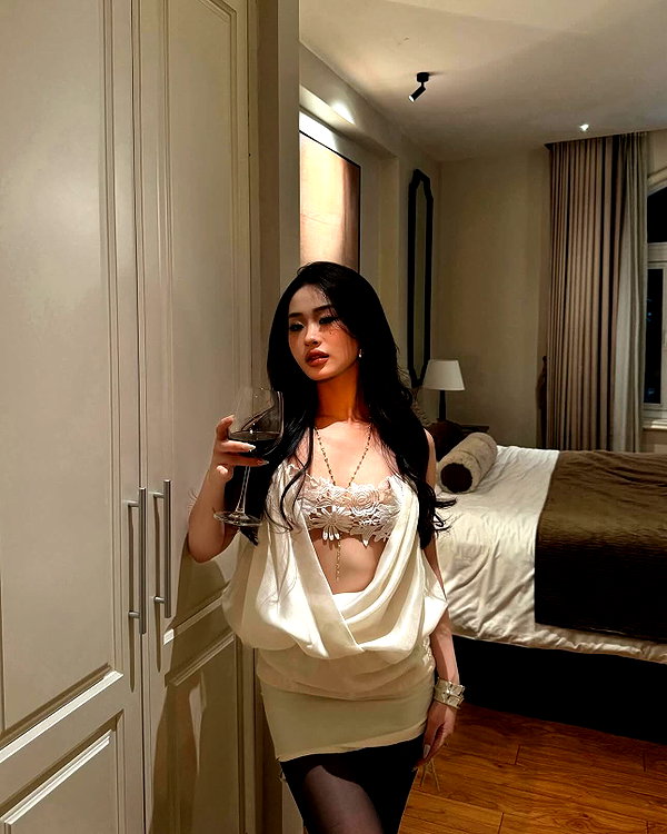 lyhythuedoxinh instagram image archive image