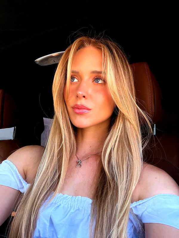 carolinezalog instagram image archive image
