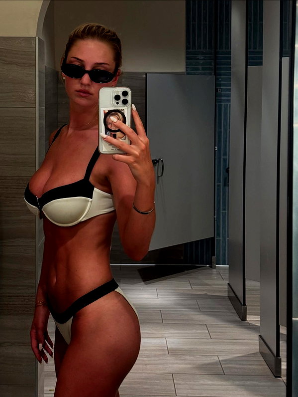 iamsydneythomas instagram image archive image