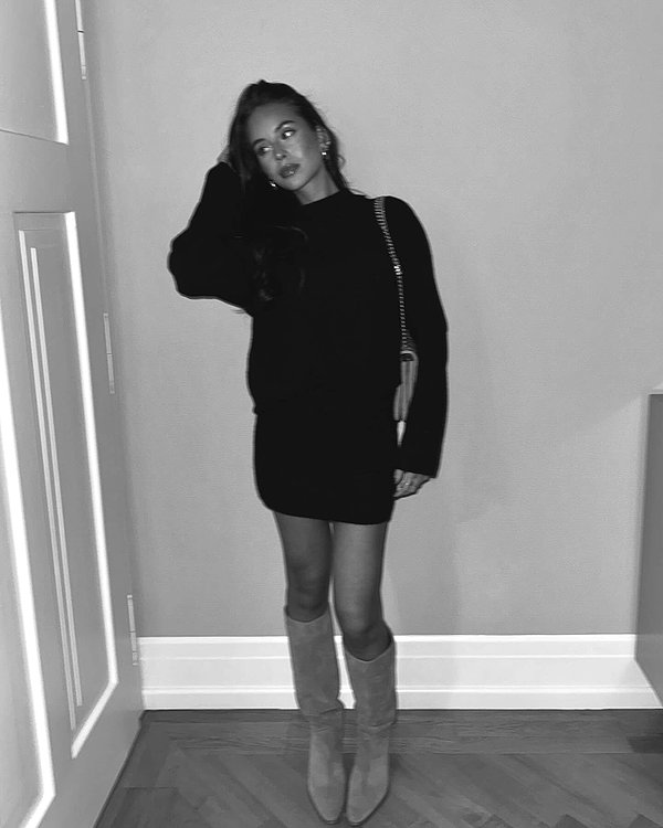 zoeliss instagram image archive image