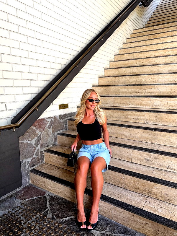 allieauton instagram image archive image