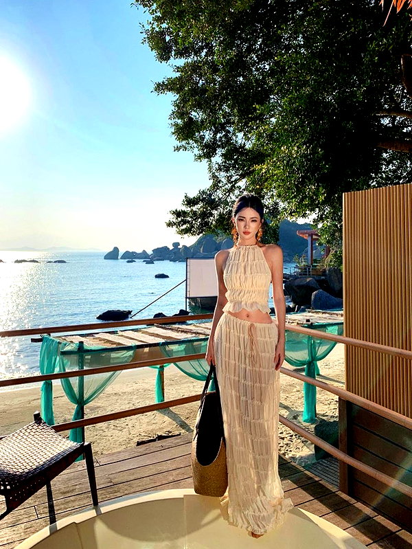 lyhythuedoxinh instagram image archive image