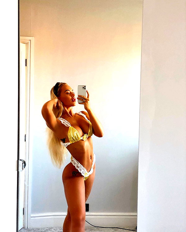 rhiannonbluee instagram image archive image