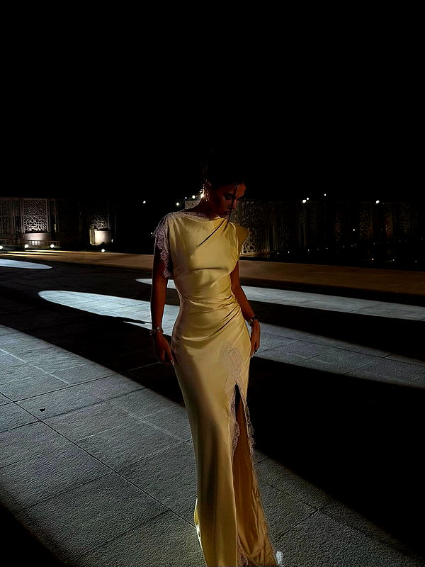 leahhalton instagram image archive image