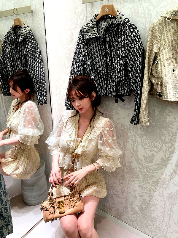 fair_mua instagram image archive image