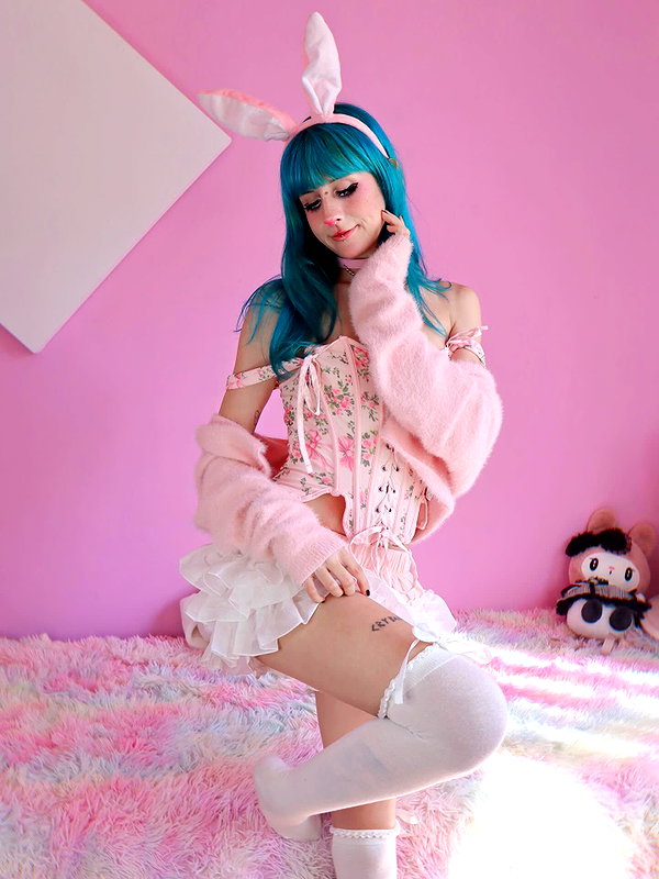 jadelaverne instagram image archive image