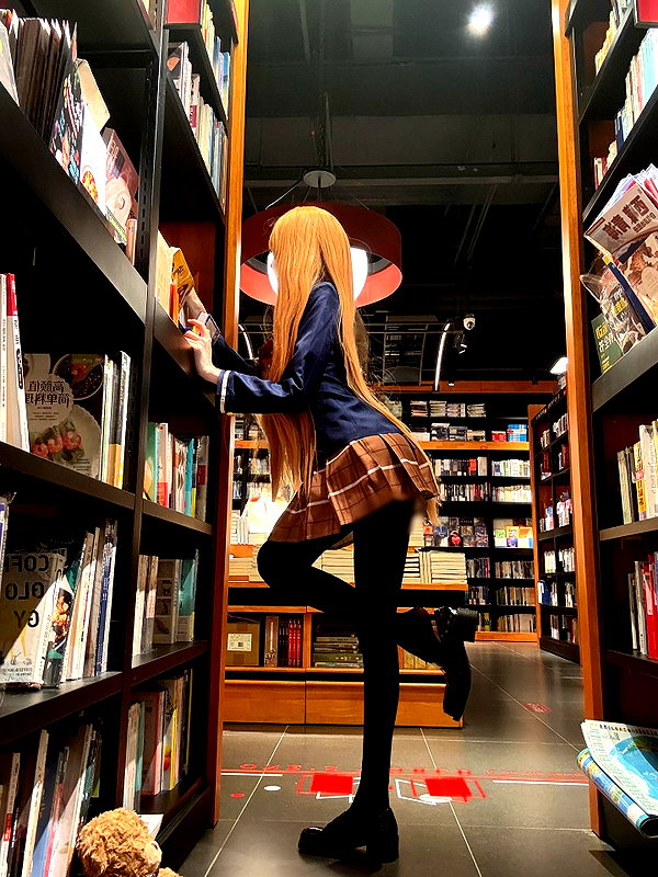 gallery_cosplayer instagram image archive image