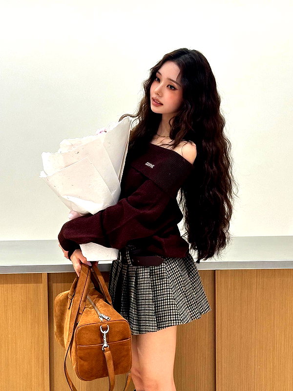 dear.zia instagram image archive image