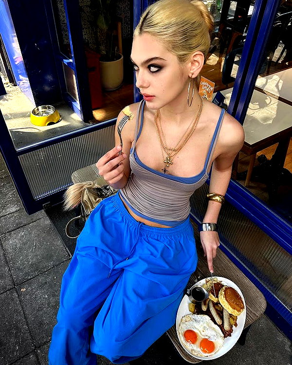 fair_mua instagram image archive image