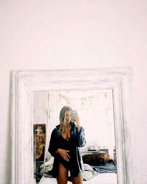 pia__kim instagram image archive image