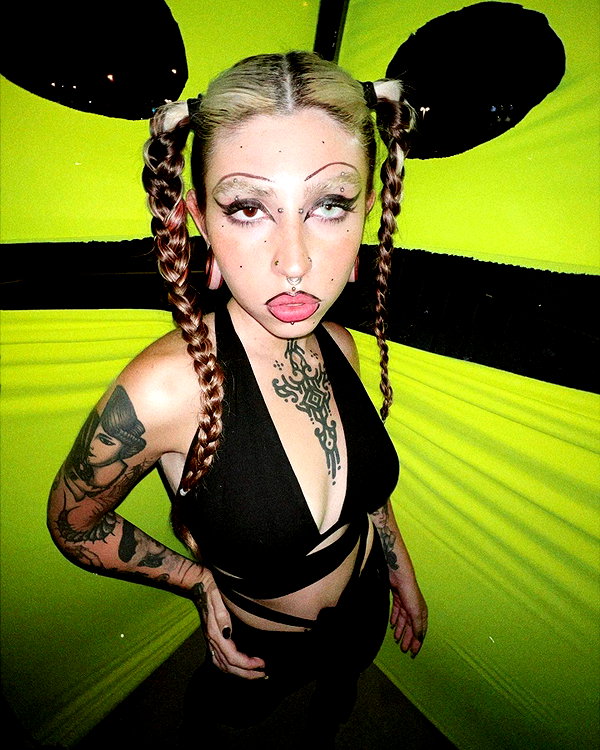 Archived image from @noyrll on Instagram