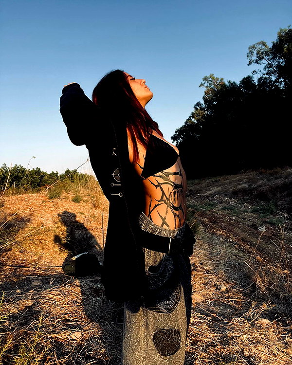 shaharo__._ instagram image archive image