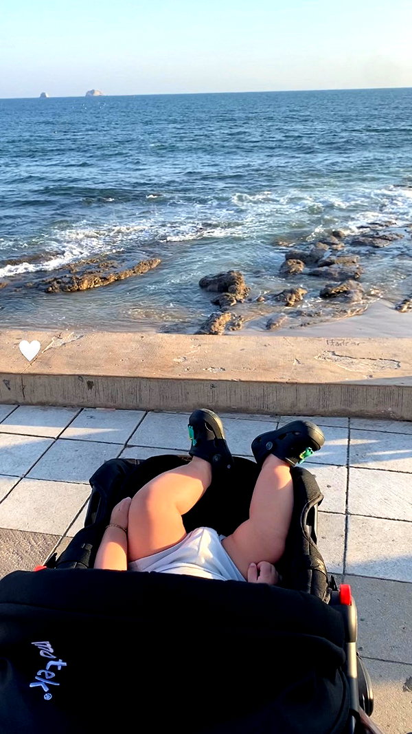 lesliesancheezz archive image