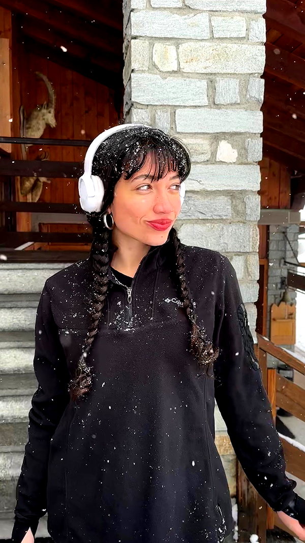 romi_henenson instagram image archive image