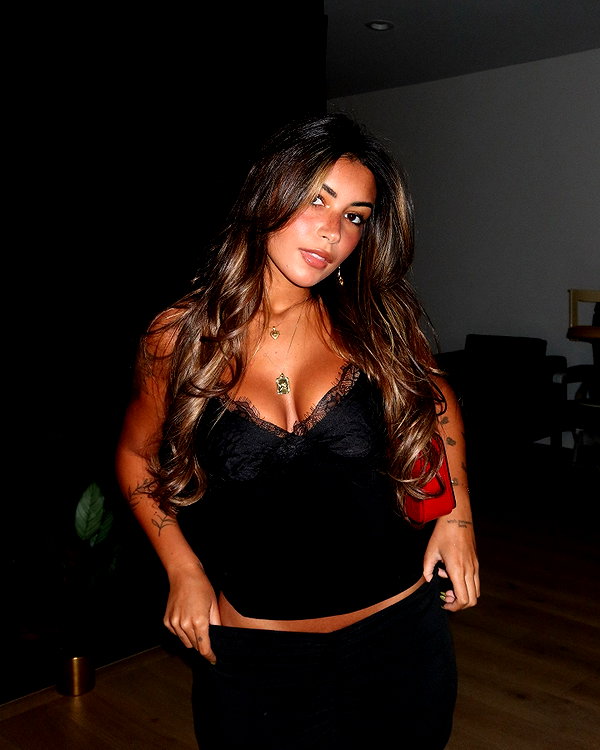 gabimfmoura instagram image archive image
