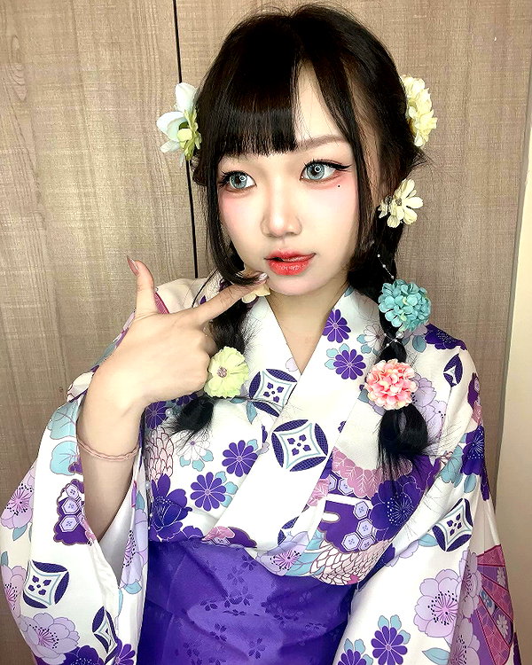 150_aiko instagram image archive image