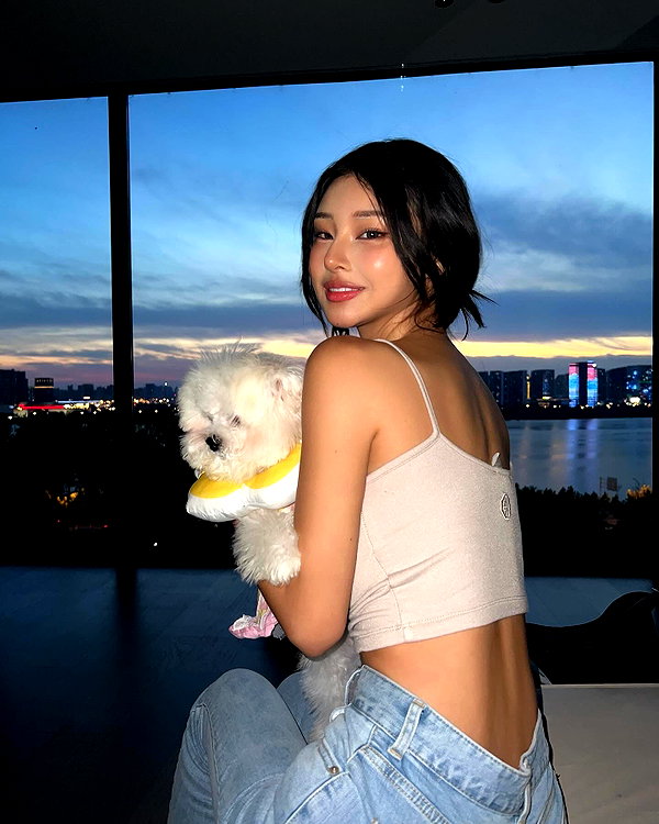 ll.lu1s instagram image archive image