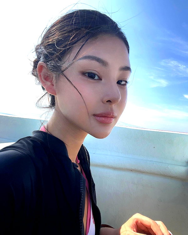 ll.lu1s instagram image archive image