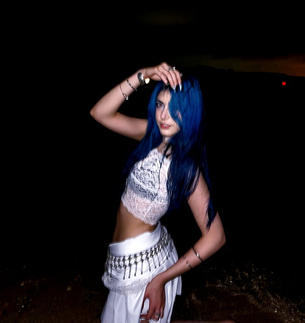 ayash.hila instagram image archive image