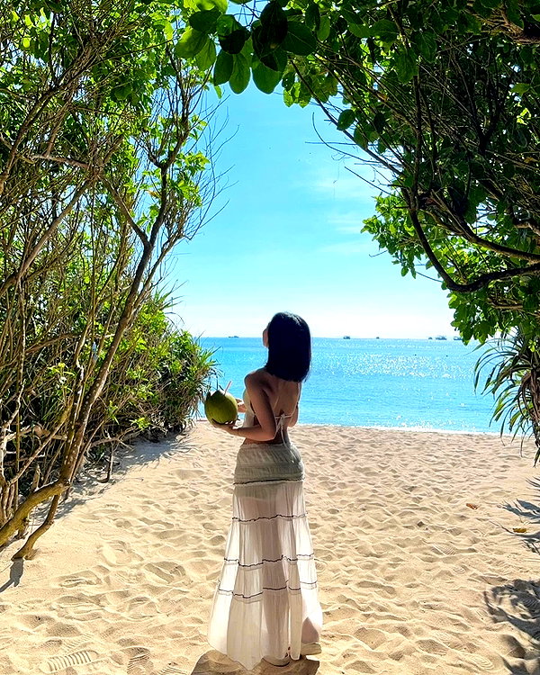 lyhythuedoxinh instagram image archive image