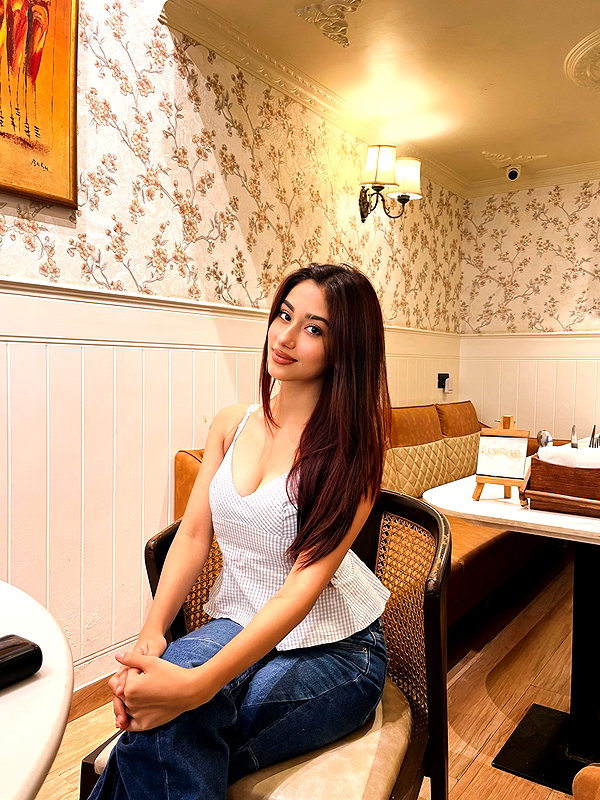shanayarv instagram image archive image