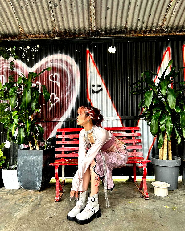 angelwithashotgunxx instagram image archive image