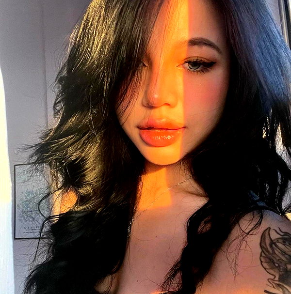 baddiesessence instagram image archive image