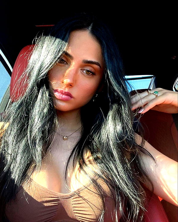 baddiesessence instagram image archive image