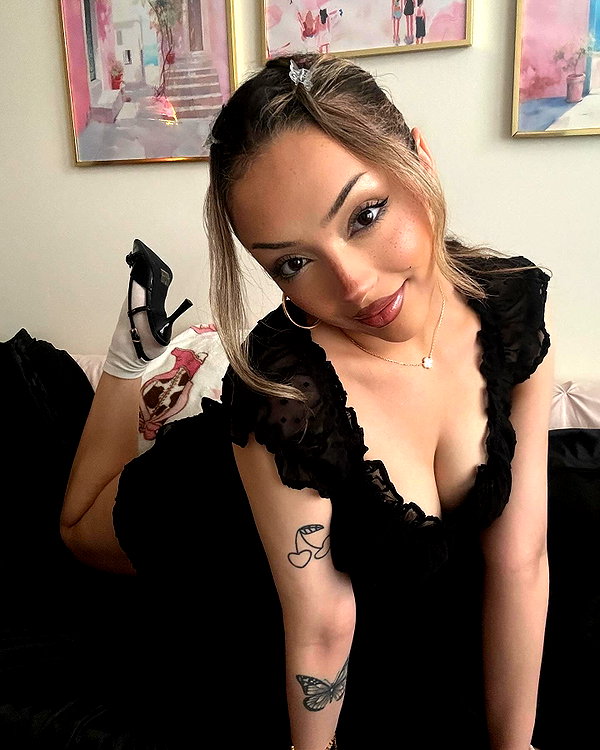 v.qx instagram image archive image