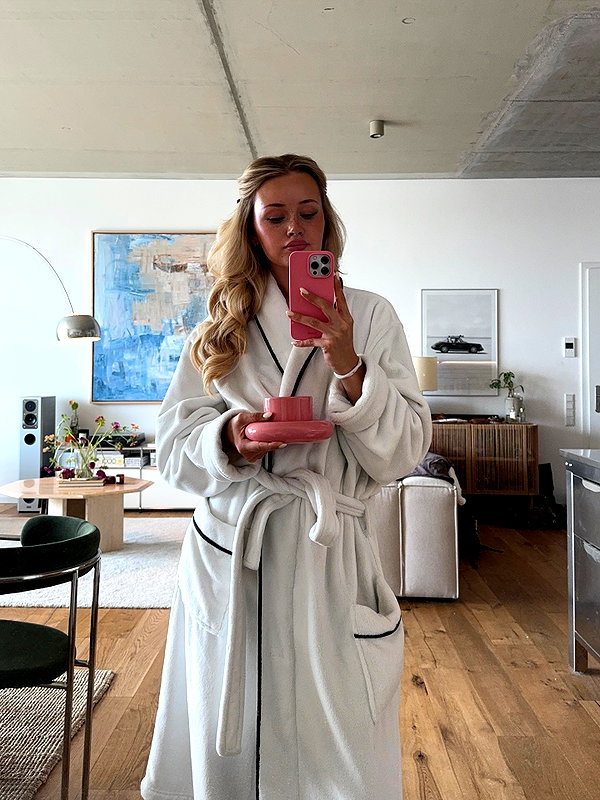 lilih instagram image archive image