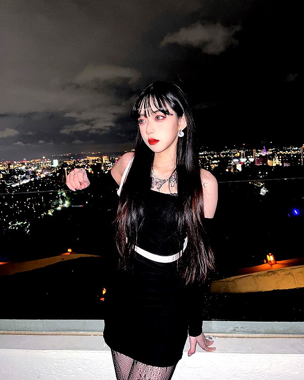 nixqq.425_ instagram image archive image