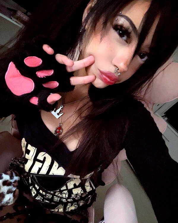 twodollie instagram image archive image